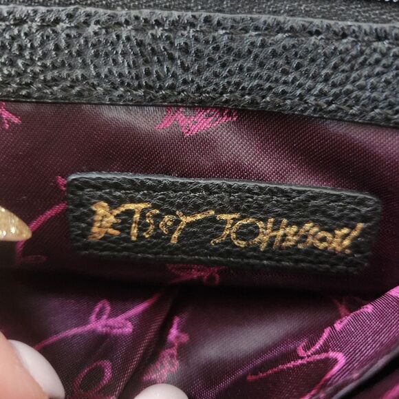 Betsey Johnson Quilted Gold Heart‎ and Chain Black Faux Leather Shoulder Bag - Picture 10 of 15